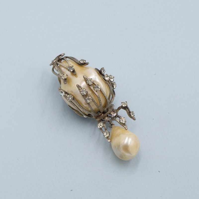 Vintage French Depose Dress Clip 1950s