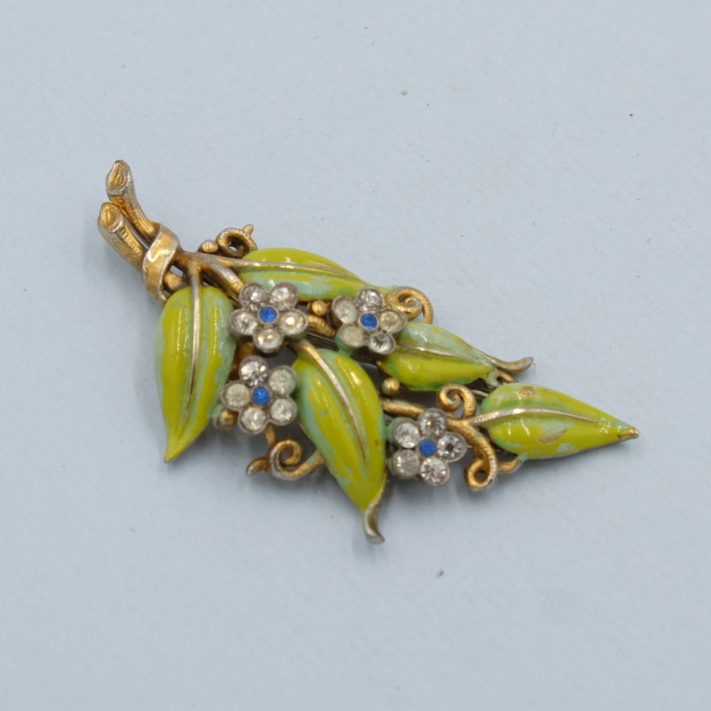 Vintage Trifari by Alfred Phillipe Green Enamel Flower Dress Clip 1940s
