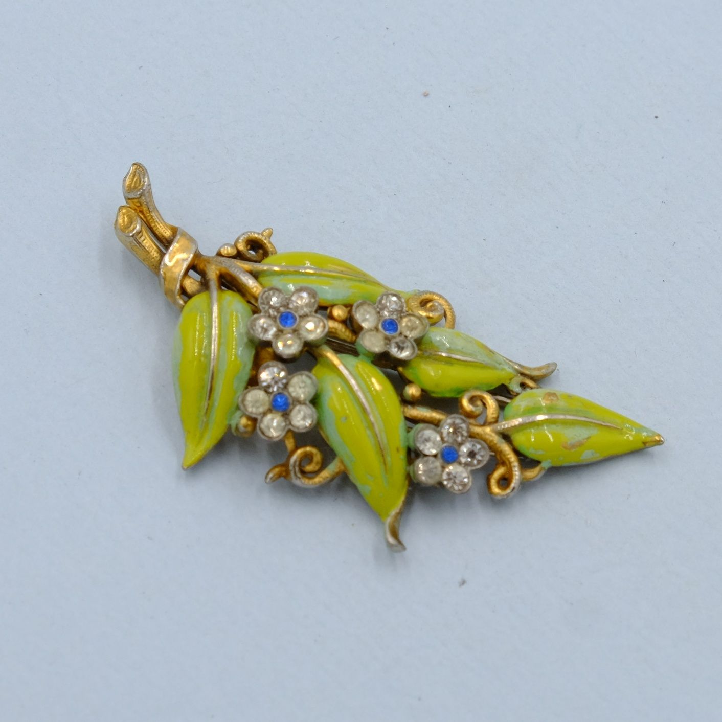 Vintage Trifari by Alfred Phillipe Green Enamel Flower Dress Clip 1940s
