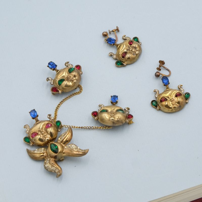 Coro &quot;Pixie&quot; by Adolph Katz Brooch and Earrings Set 1947
