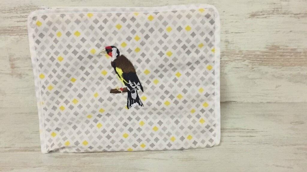 FUNDA BORDADO JILGUERO C2