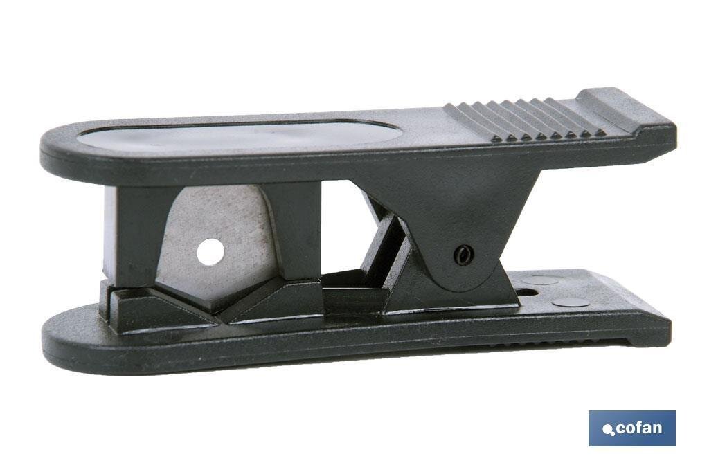 CORTATUBO DE PLASTICO