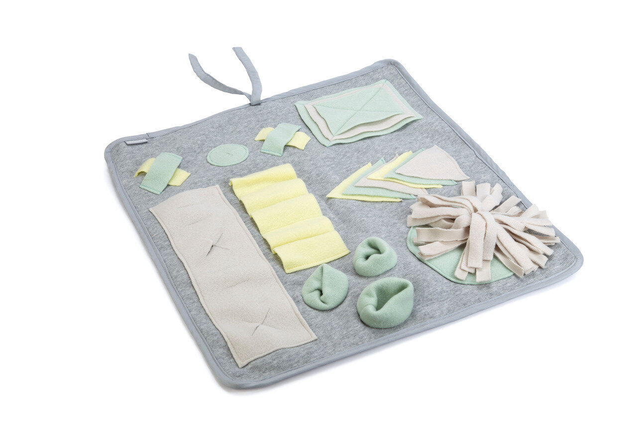 K&BZ ALFOMBRA PARA CACHORRO DOEKA, MULTI COLOR L: 50 CM AN: 45 CM AL: 2 CM GRIS