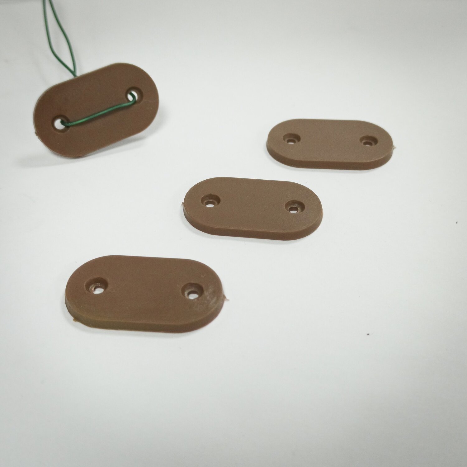 GRAPA FIJACION CA�IZO PVC BONERVA CHOCOLATE BOLSA 26 UNID. GRAPA FIJACION CA�IZO PVC BONERVA CHOCOLATE BOLSA 26 UNID.