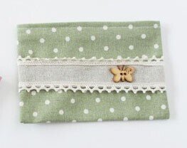 PORTATODO YUTE LUNARES CON MARIPOSA DE MADERA