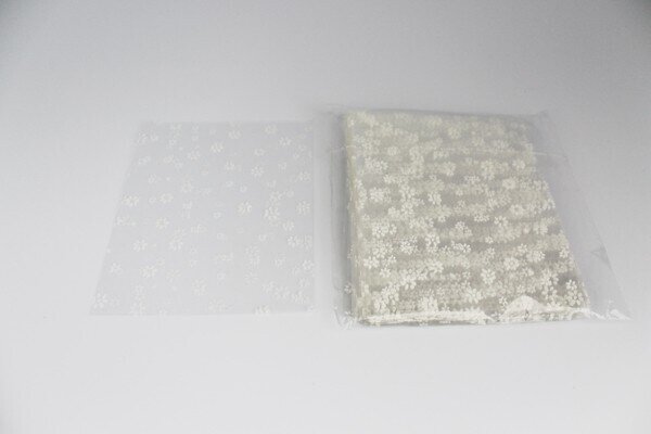 LOTE 100 BOLSAS CELOFAN FLORES 11 X 15 CM