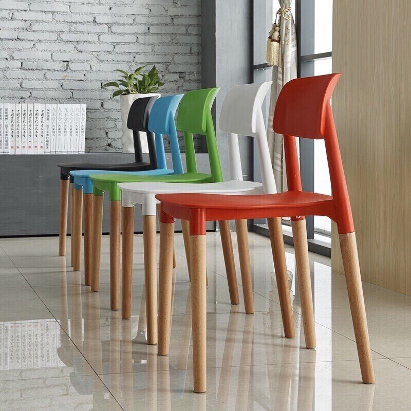 Silla CROSCAT (K), madera, polipropileno rojo