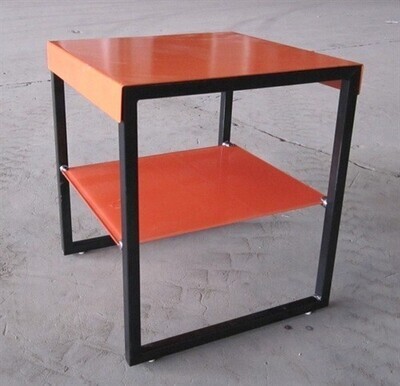 Mesa KIHA, baja, multiusos, metal y cristal naranja