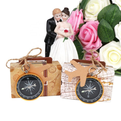 LOTE 10 BR�JULAS PRESENTADA EN CAJA MALETA CON TARJETA KRAFT
