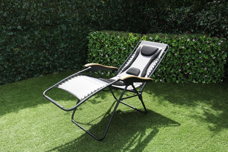 Grey Zero Gravity Relaxer Chair