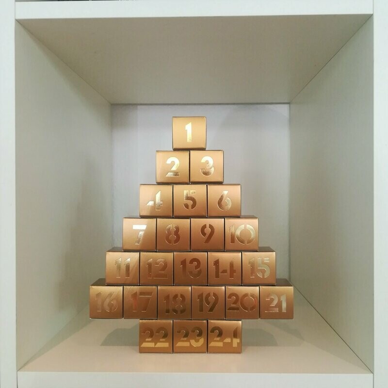 Adventskalender [Gold] mit 24 Pralinen - teilweise mit Alkohol