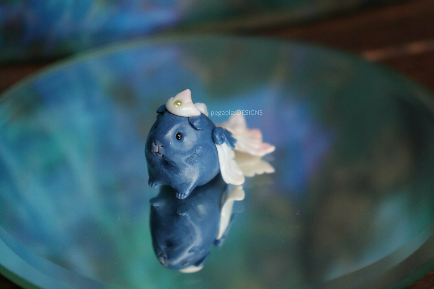 Mermapig with crown dark blue/white