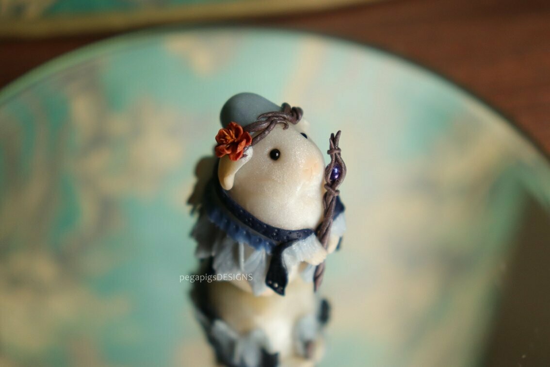 Elf pegapiggy