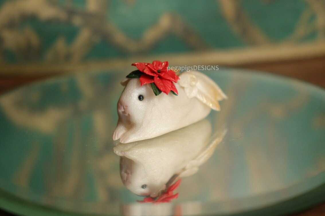 Pearl Pegapiggy "Red Poinsettia"