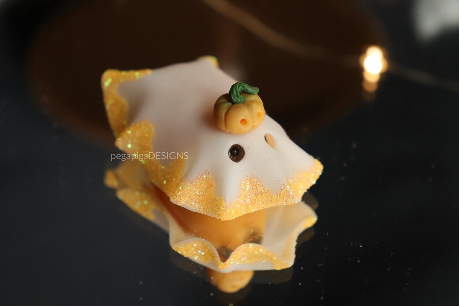 Ghost Glowie - Orange (glows in the dark)
