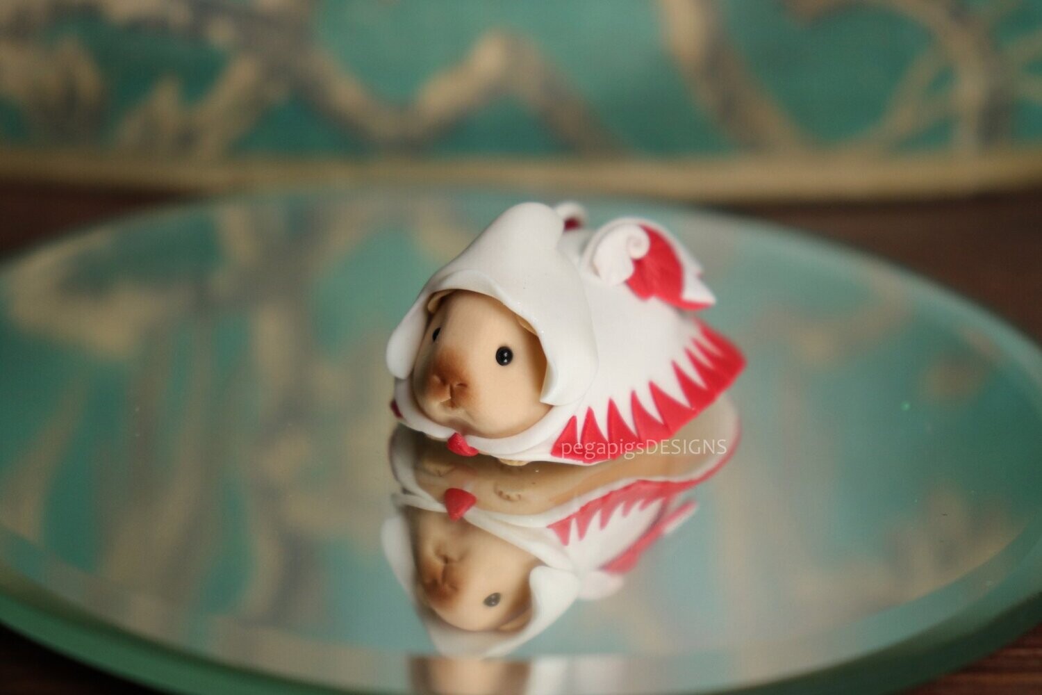 White Magician Pegapiggy
