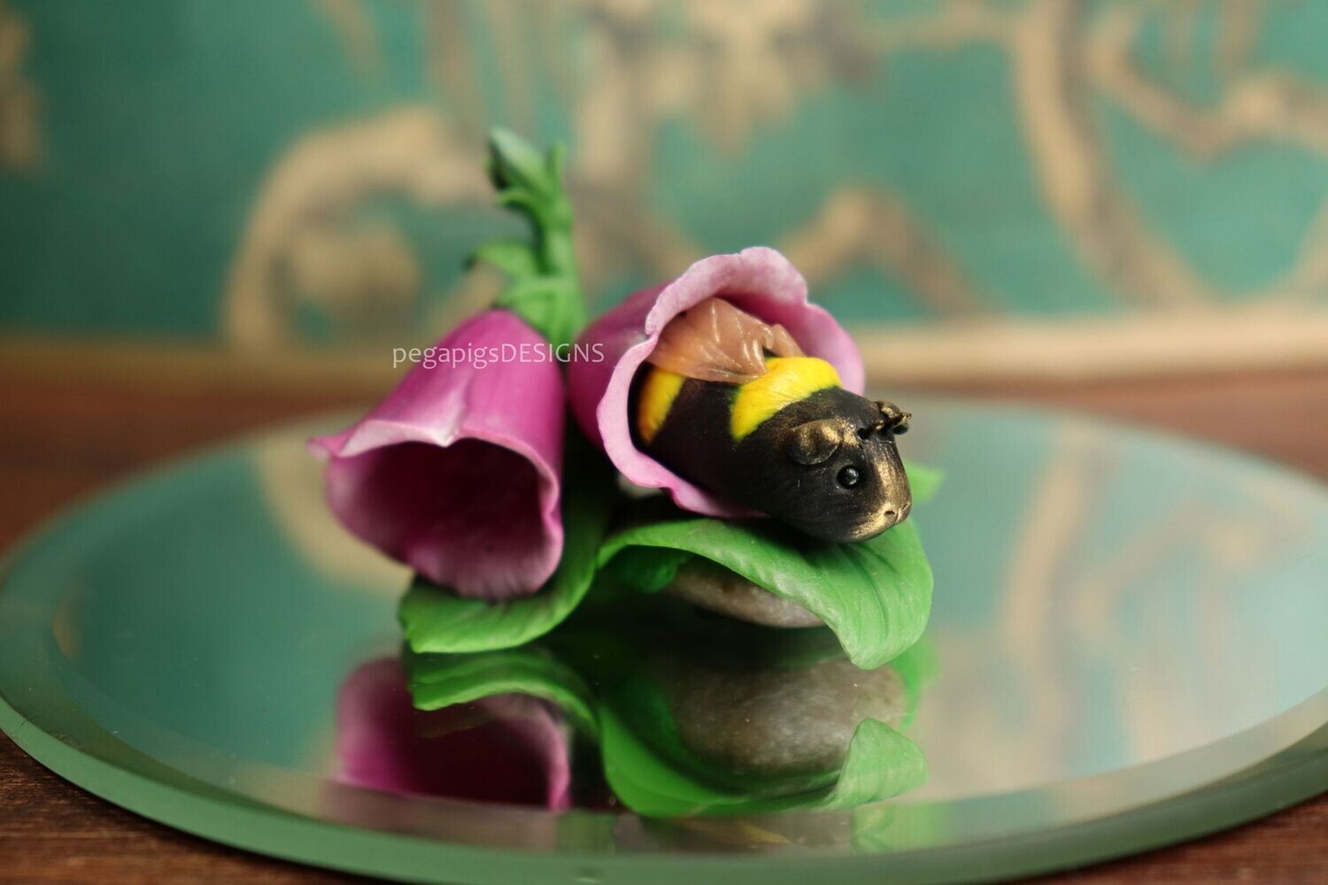 Bumblepig - Foxglove