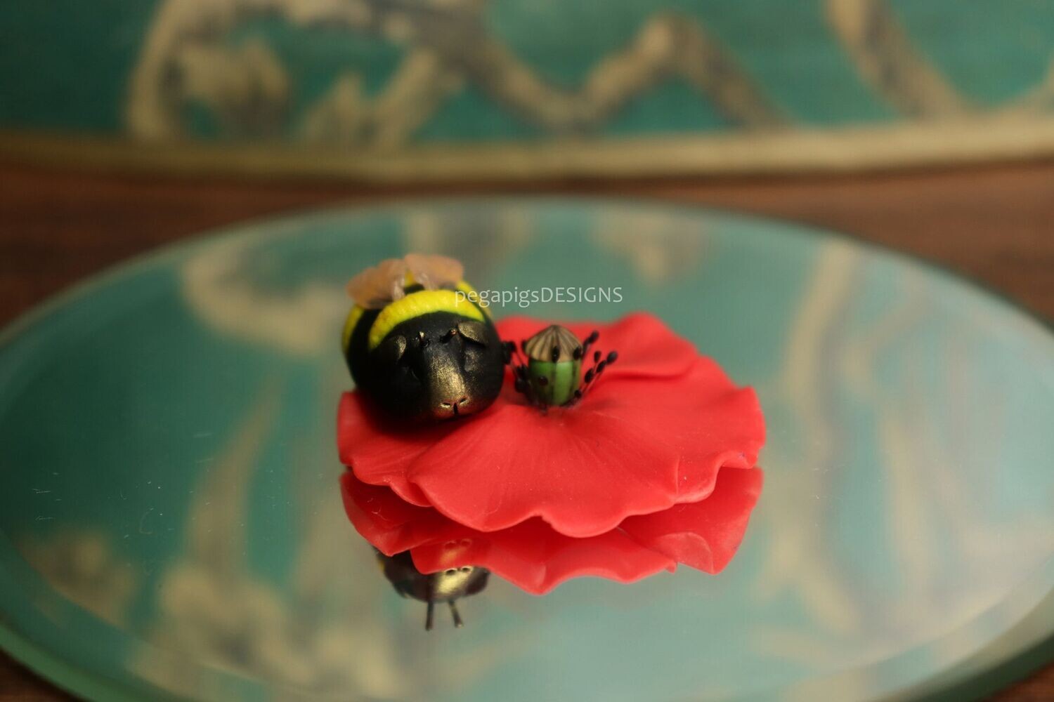 Bumblepig - Poppy