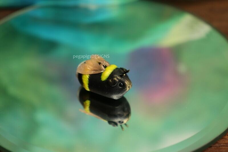 #4 Bumblepig #4 Bumblepig