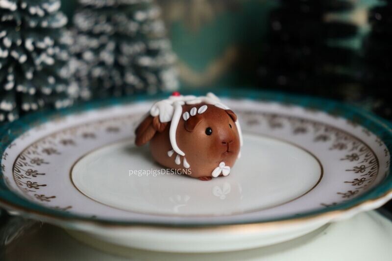 Gingerbread Pegapiggy - Bow