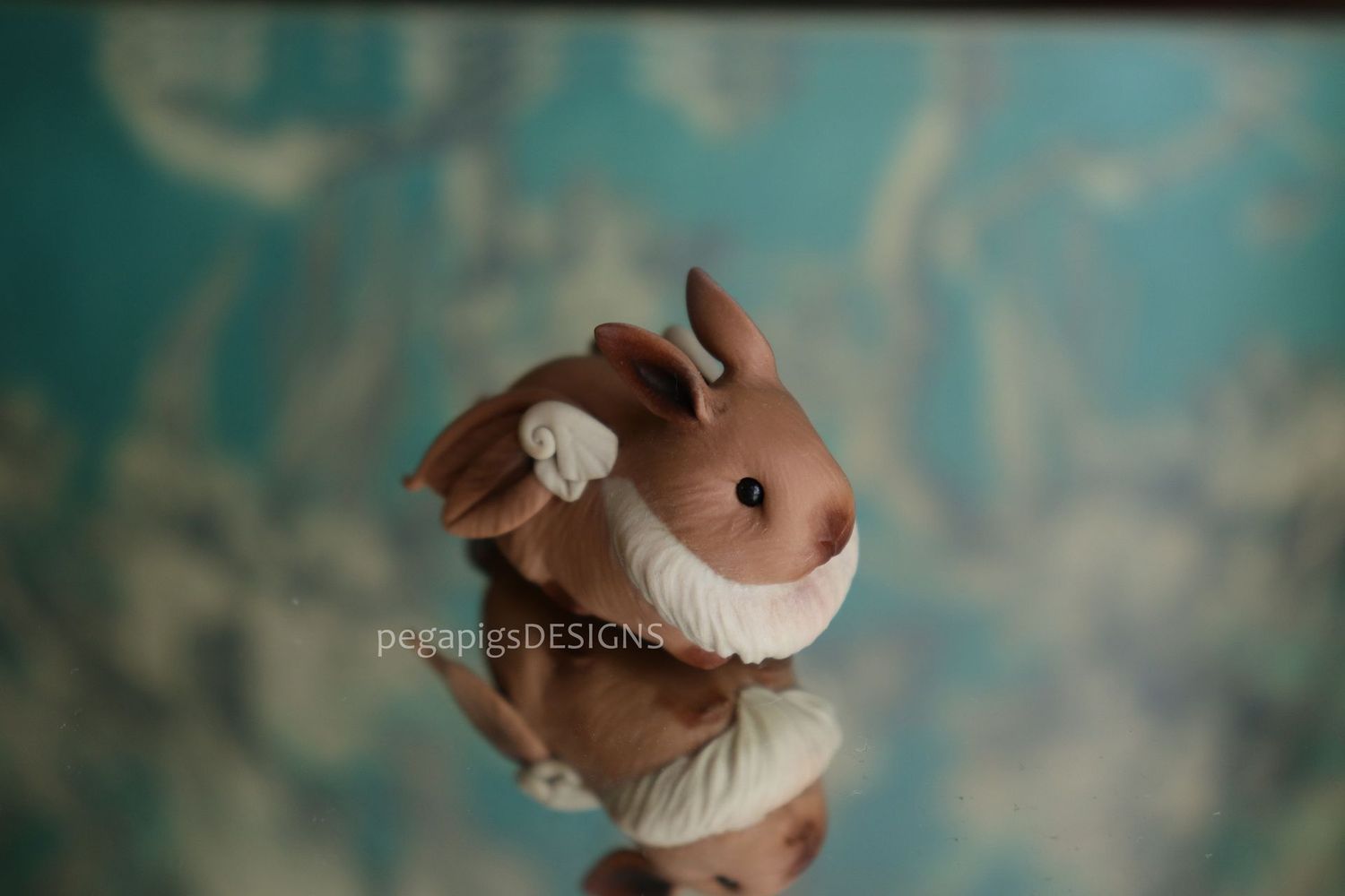 Brown - pegabunny figurine