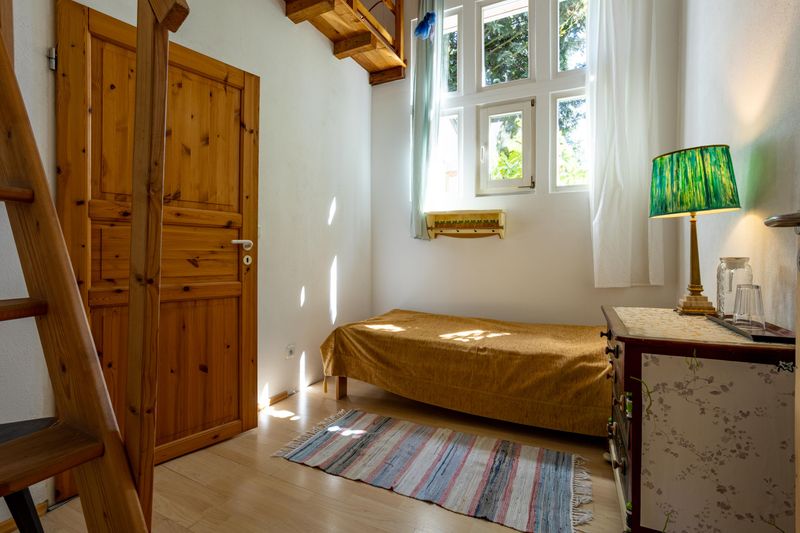 25.-27.5.2025 Zimmer Wilder Wein mit Bad für 2 Menschen 25.-27.5.2025 Zimmer Wilder Wein mit Bad für 2 Menschen