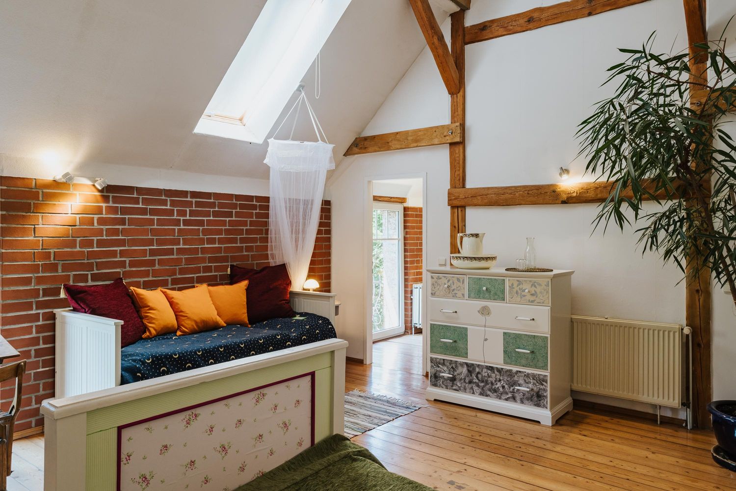 14.-17.5.2026 Zimmer Atelier Heuboden für Petra und Ulrike