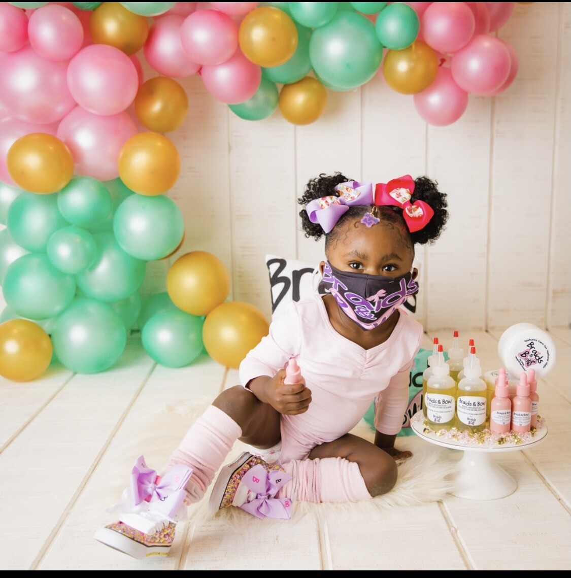 Braids &amp; Bows face-mask 