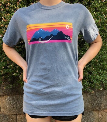Gotta Run Lifestyle Mountain Sunset Comfort Color 100% cotton T-shirt - Blue Jean - Size Medium