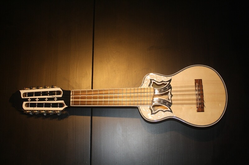 B39 - Charango Boliviano with etching
