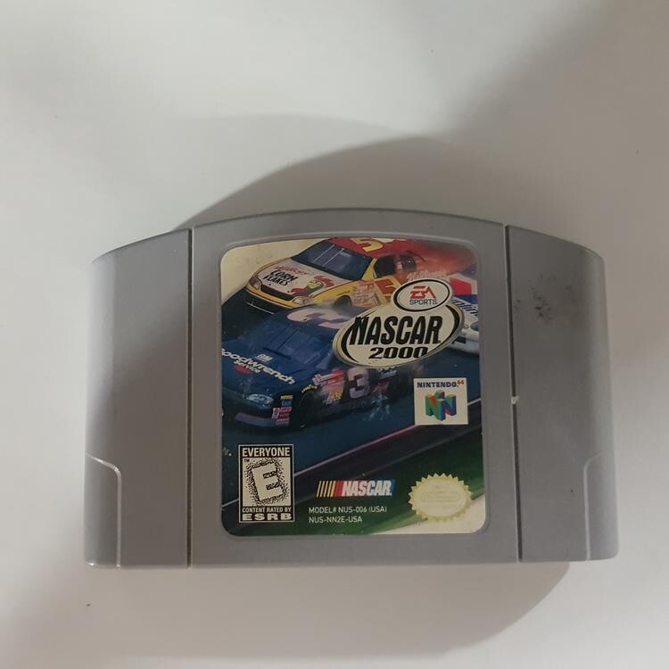 NASCAR 2000 LOOSE (usagé)