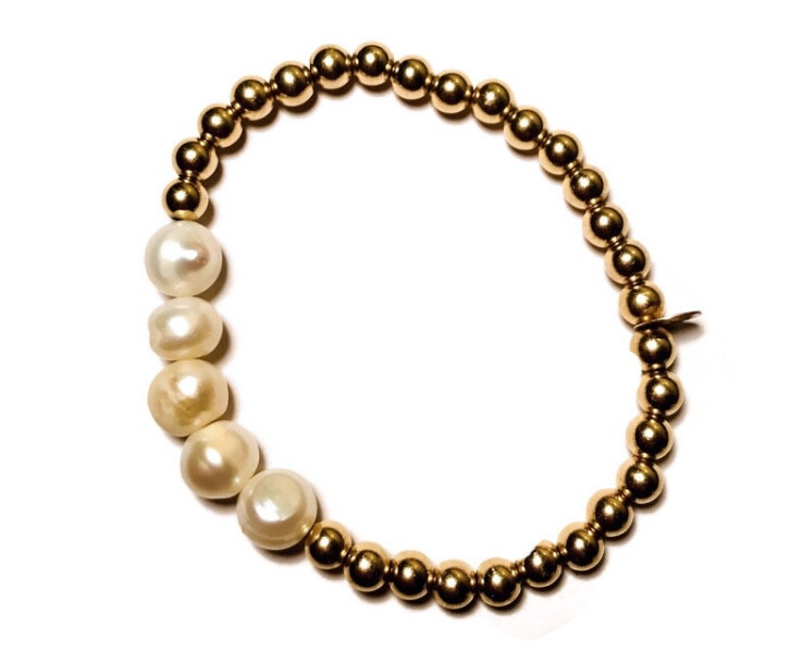 Golden, Gemmed, 5mm, on Yellow Gold: pearls