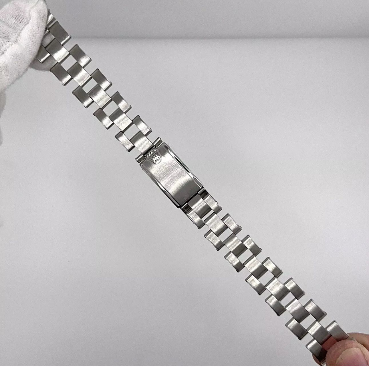 20MM Rolex C+I Rivet Oyster - 12 Links
