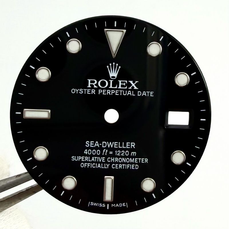 EXCELLENT Rolex Gloss Lumi Dial SeaDweller 16660 16600 Feb-0105