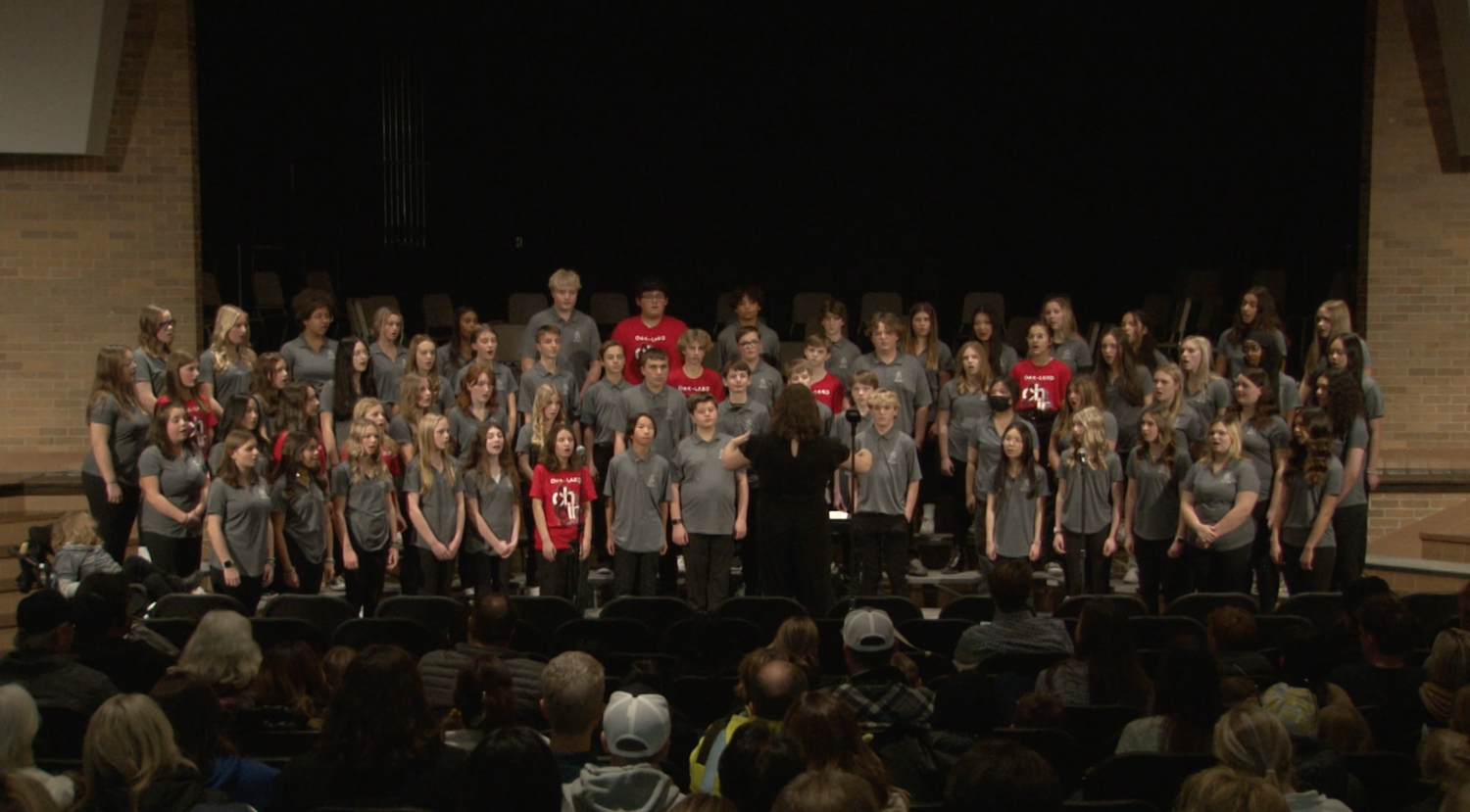Oak-Land Middle School 8th Grade Winter Choir Concert December 5, 2022 (DVD/BR)