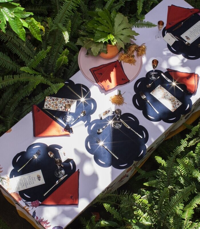 MOMPOX TABLECLOTH