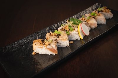 Tuna Oshi