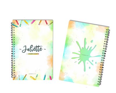 Cahier à Spirale Personnalisable - Laissez-vous Enchanter par le Design Aquarelle et Crayons de Couleurs, un Compagnon Unique pour Vos Notes et Idées Créatives