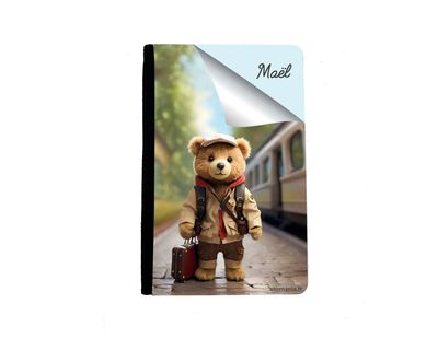 ? Étui de Passeport Personnalisable pour Enfant – "Tu pars à l’aventure mon nounours" ?