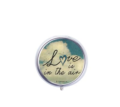 Pilulier "Love is in the air" – Un cadeau pratique et romantique à emporter partout !