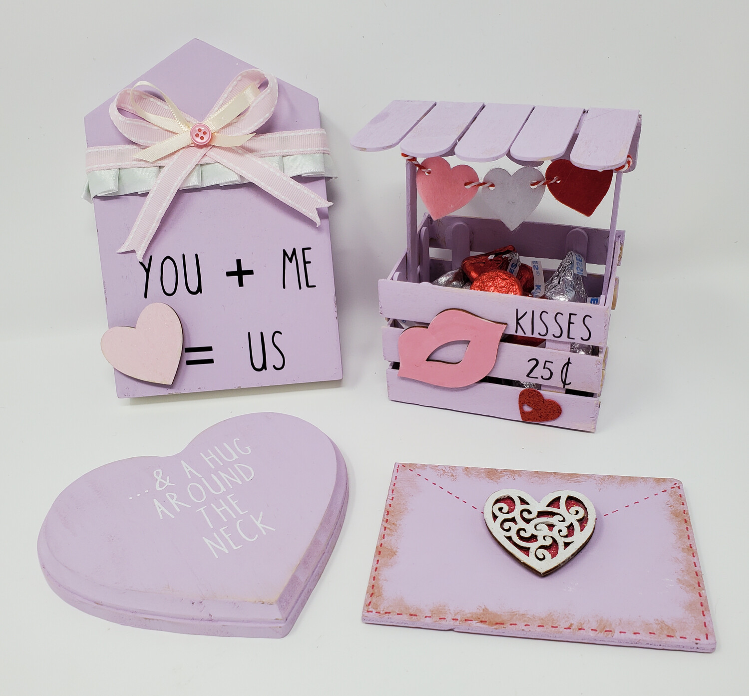 Lilac Valentine&#39;s Tiered Tray Décor Set
