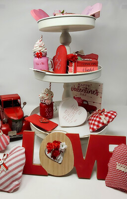Red Valentine&#39;s Day Tiered Tray Set