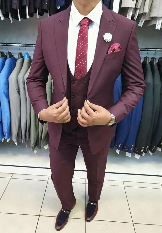 3 Piece Men&#39;s Classic Fashion Suit