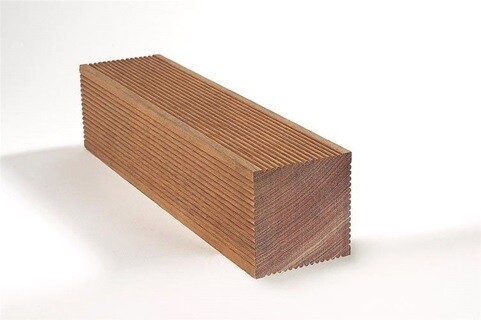 Bangkirai Unterkonstruktion 90 x 90 mm