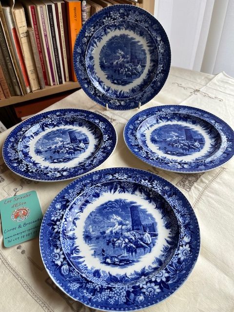 Assiettes dessert WEDGWOOD &quot;Trent&quot;