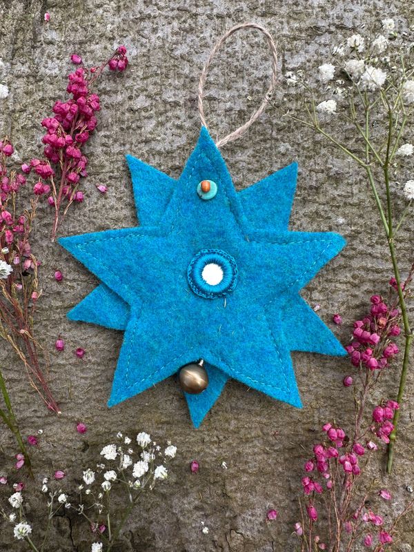 Weihnachtsstern aus Wolle