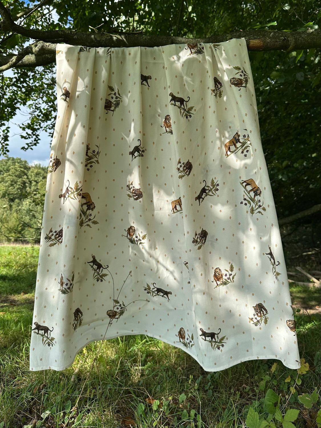 Lungi Königin der Wildnis