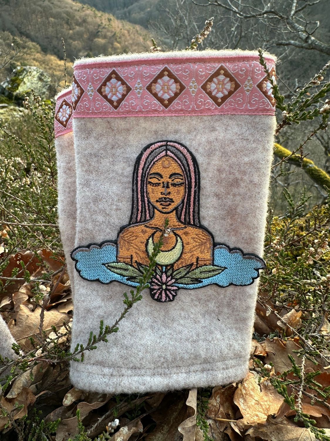 Pulswärmer Mondfrau