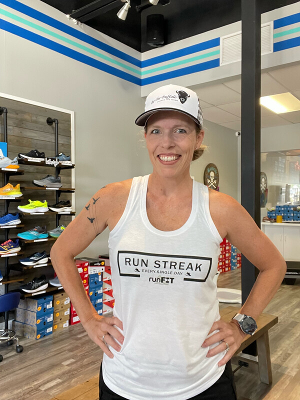 RUN STREAK Tri-Blend Tank