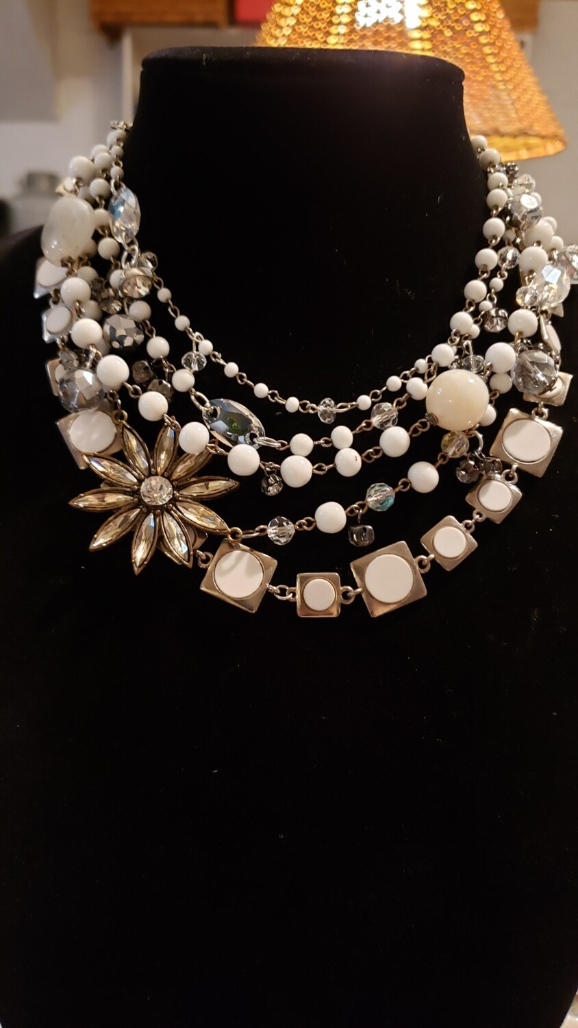 1960&#39;s Vintage Mad Men White Bauble Necklace